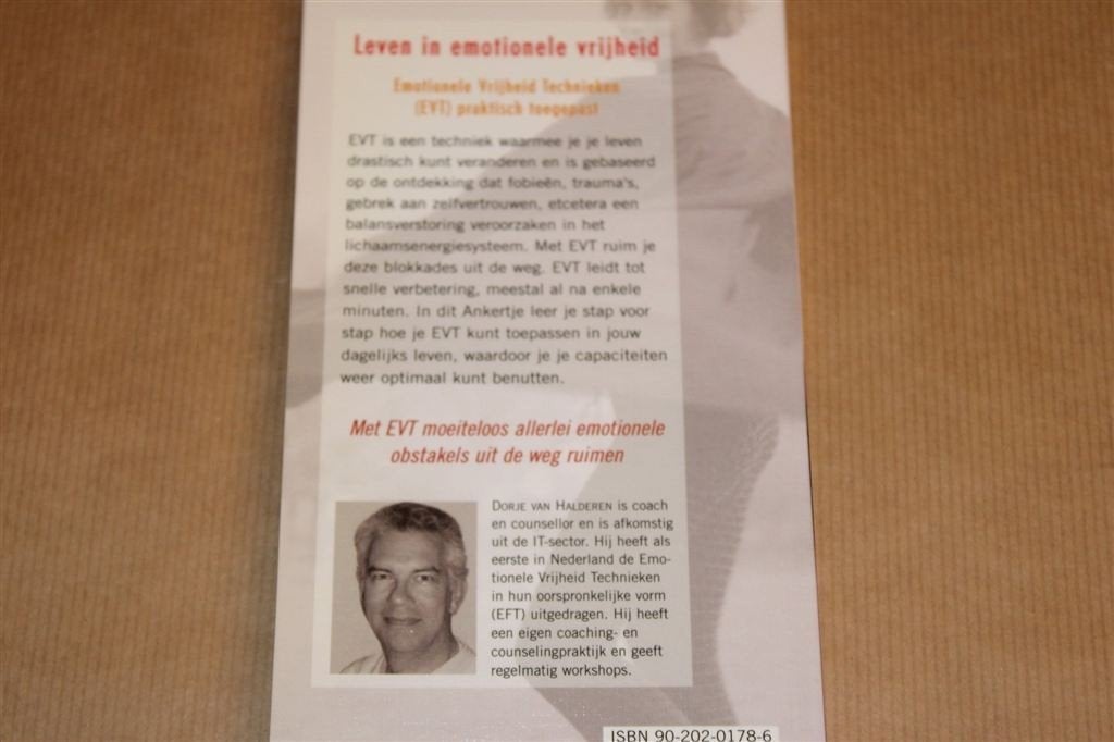 Leven in Emotionele Vrijheid — EVT [Ankertje 292], Boeken, Ophalen of Verzenden, Gelezen