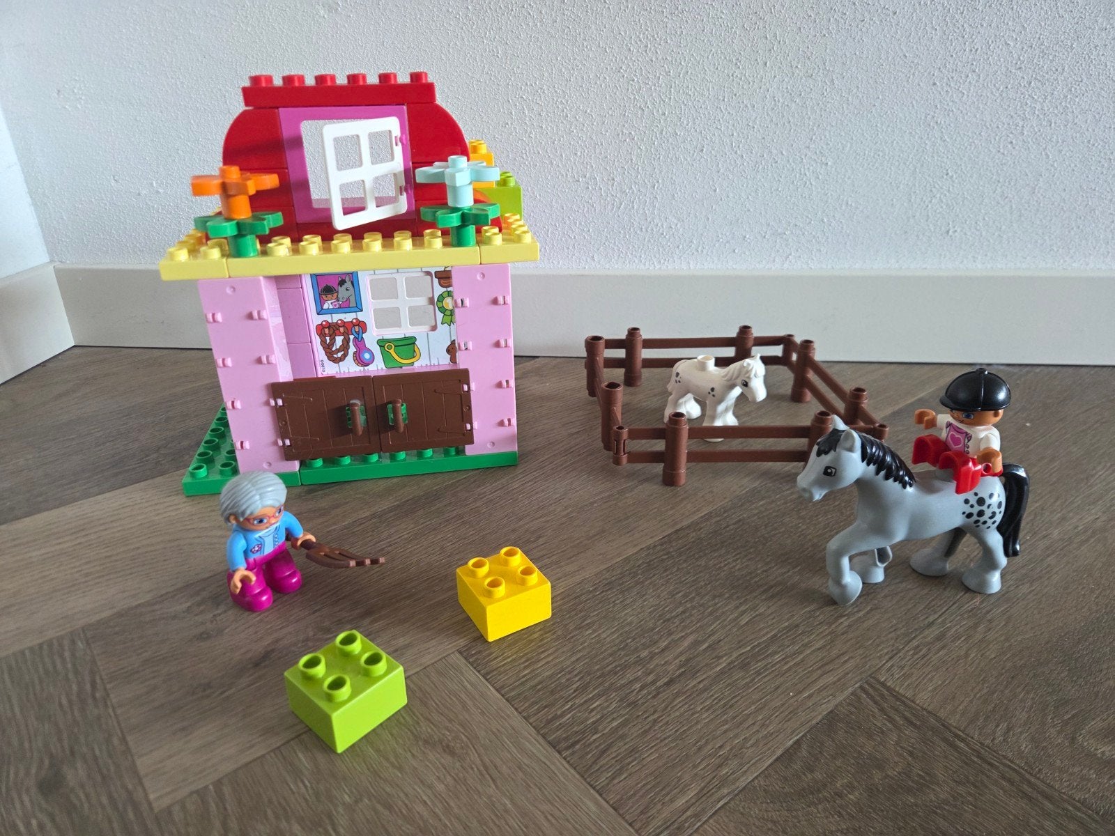 Lego duplo paardenstal, Ophalen of Verzenden, Zo goed als nieuw, Duplo, Complete set