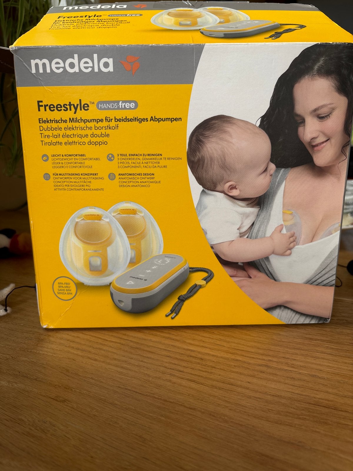 Medela Freestyle Hands-free Dubbele Elektrische Borstkolf, Medela, Borstkolf, Ophalen of Verzenden, Zo goed als nieuw
