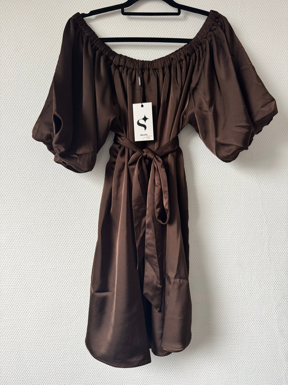 Nieuw Shoeby x Fred van Leer off shoulder jurk bruin L/XL, Bruin, Verzenden, Maat 42/44 (L), Nieuw