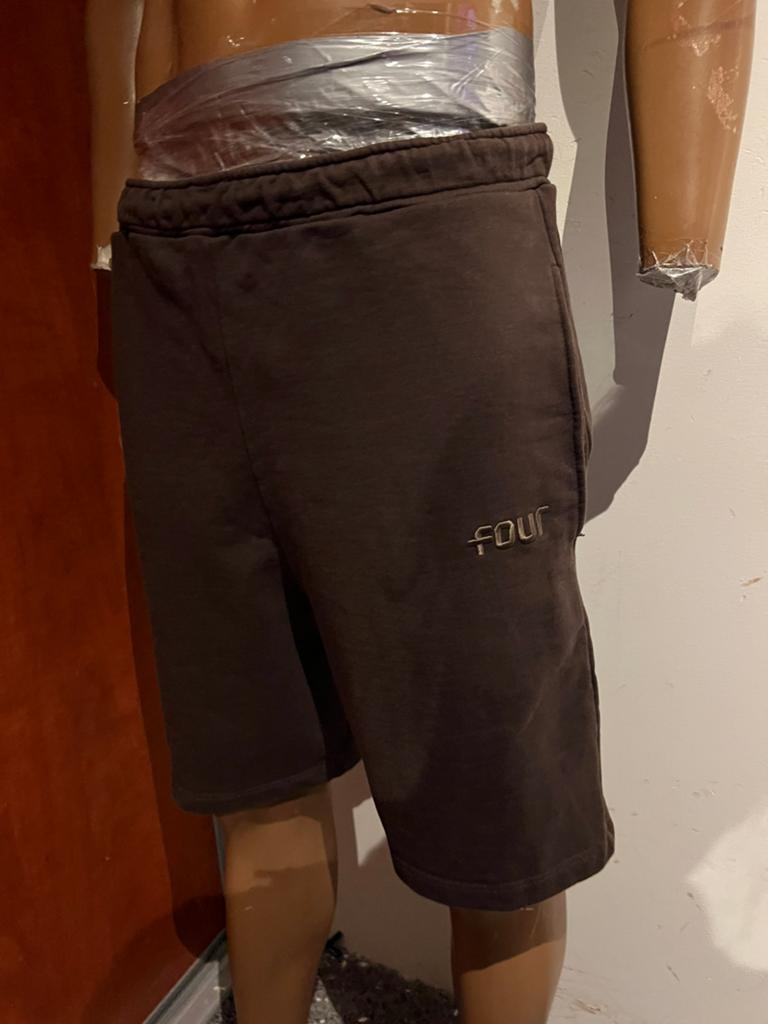 FOUR Amsterdam Heren Short Bruin Maat L, Kleding | Heren, Broeken en Pantalons, Ophalen of Verzenden, Zo goed als nieuw, Maat 52/54 (L)