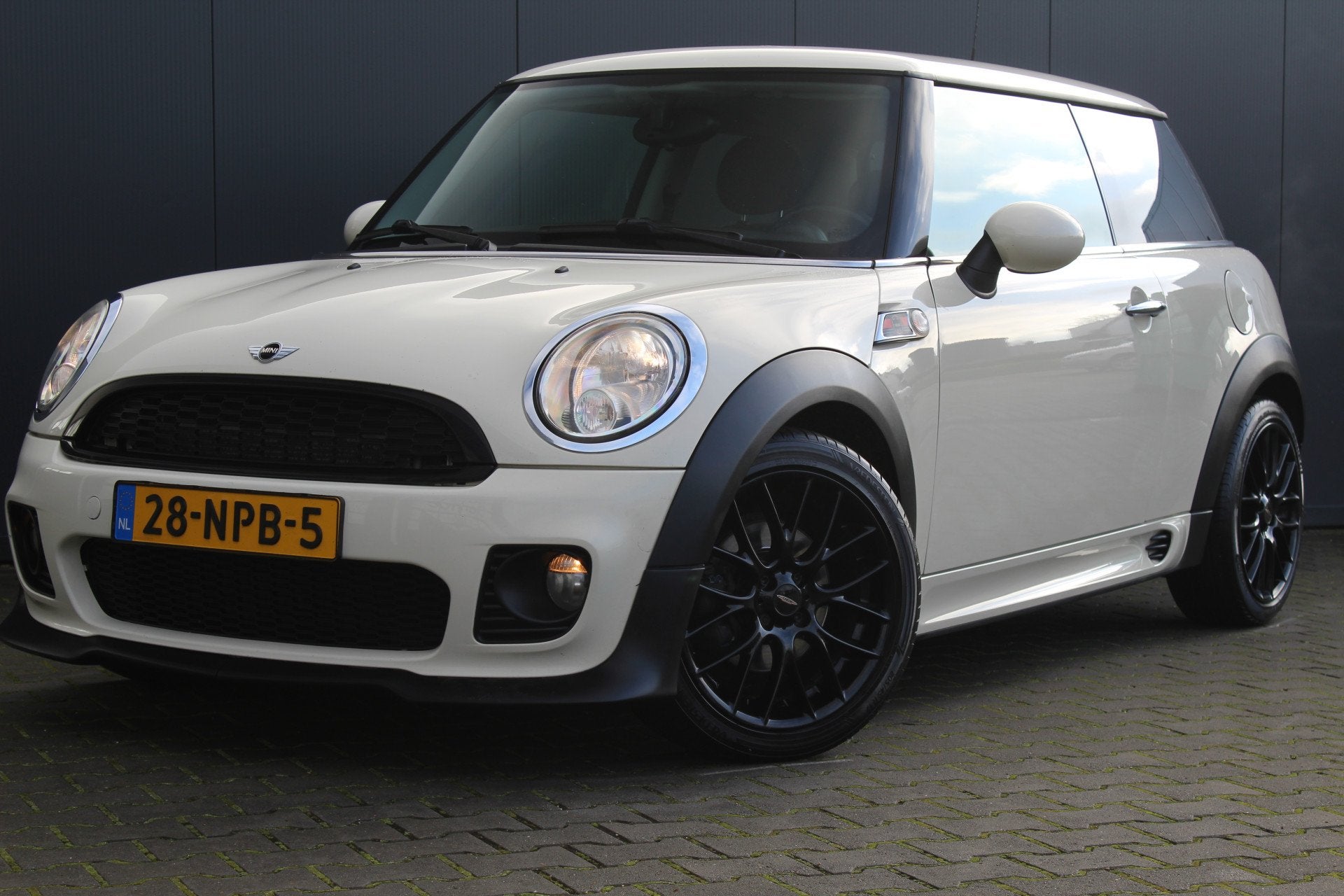 MINI Mini 1.6 Cooper Business Line 123pk | Nieuwe APK | JCW, Voorwielaandrijving, Euro 5, Stof, Zwart