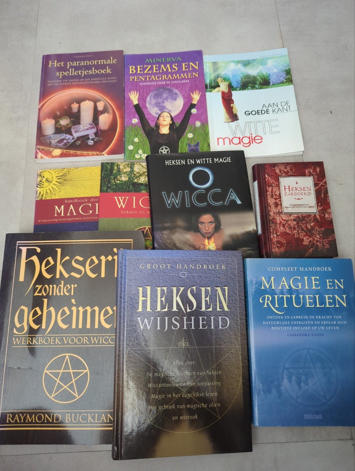 Grote collectie boeken over hekserij en magie, Boeken, Ophalen of Verzenden, Spiritualiteit algemeen, Achtergrond en Informatie