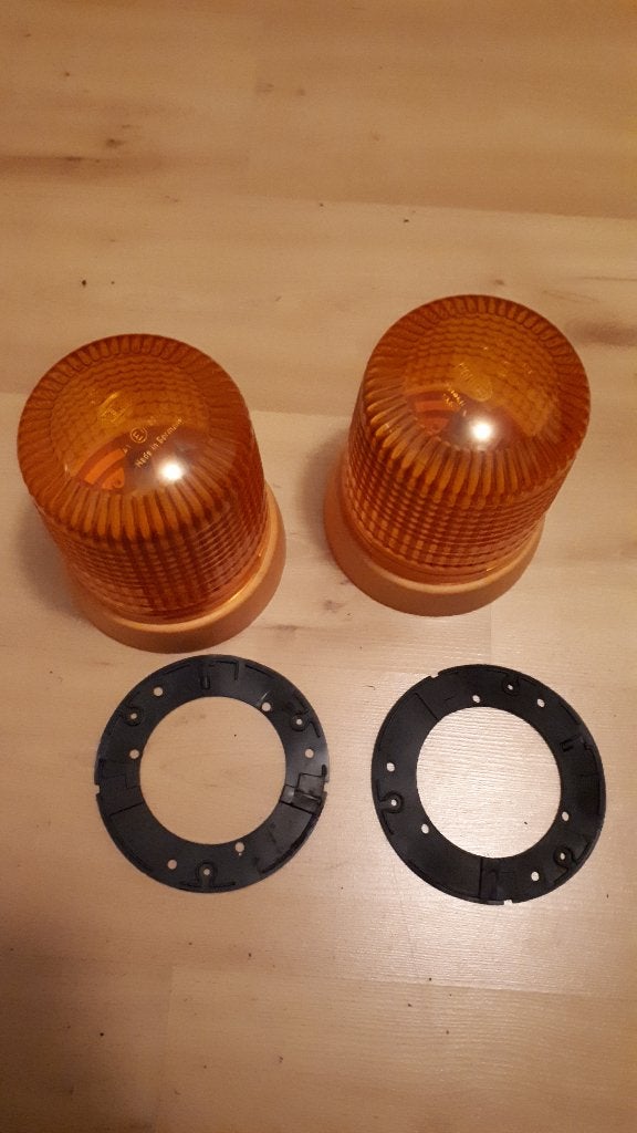 2 x Hella zwaailamp kap en sokkel Kl7000F oranje, Auto-onderdelen, Ophalen of Verzenden, Gebruikt