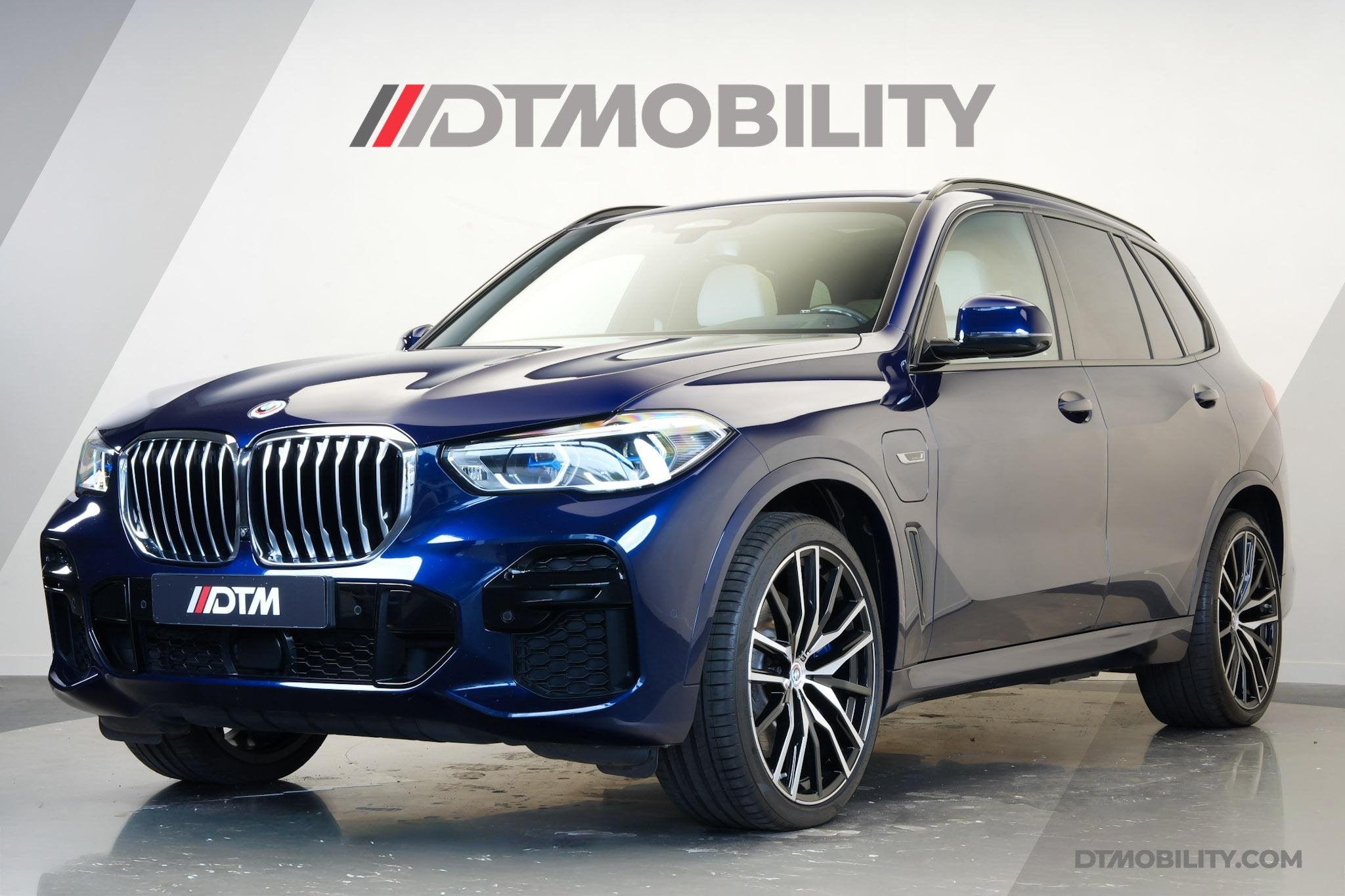 BMW X5 xDrive45e High Executive | M-Sport | Laser | Pano | H, Auto's, Stof, Gebruikt, 394 pk, Blauw