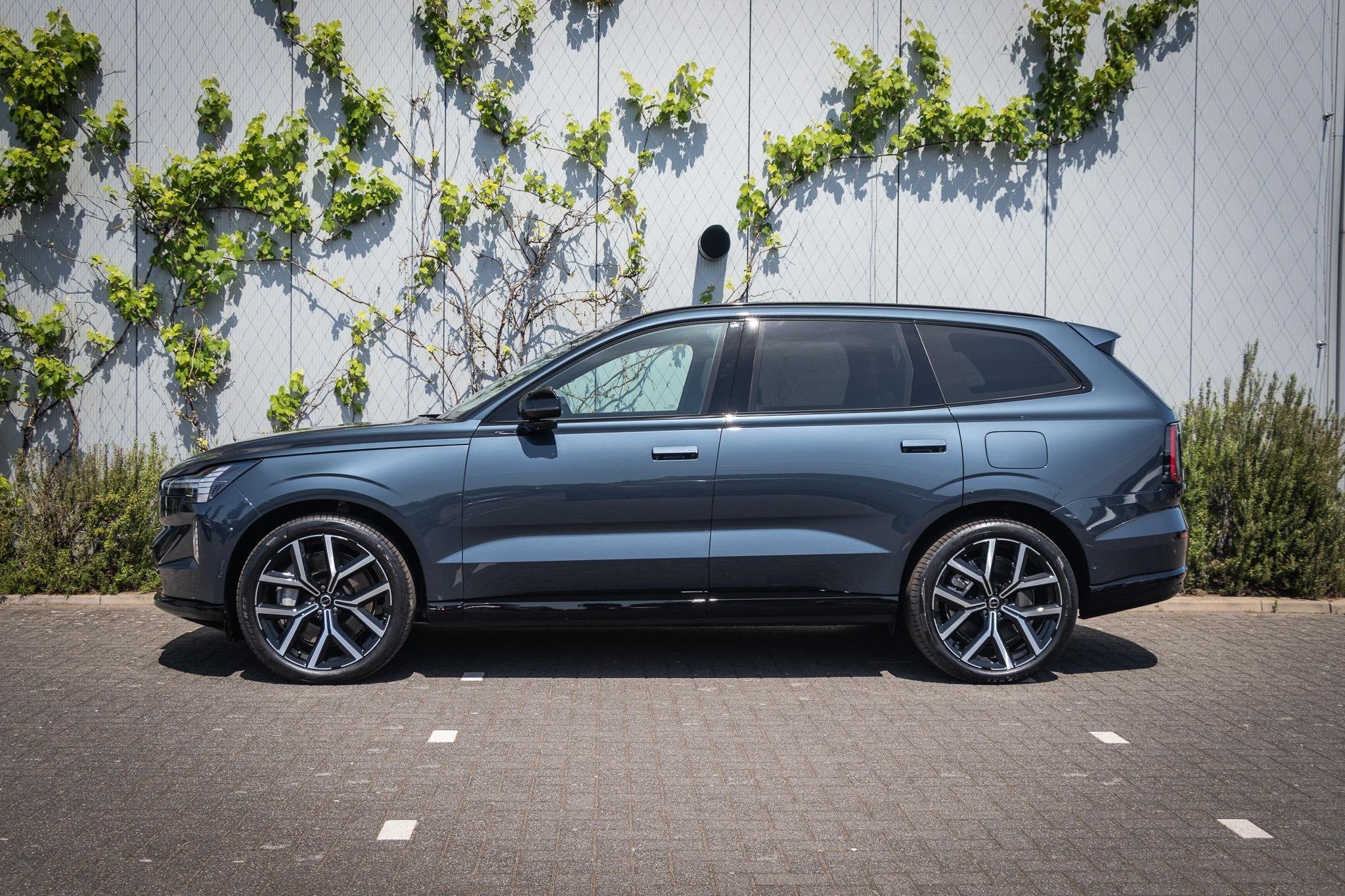 Volvo EX90 Twin Motor Ultra 7p. 106 kWh | Google | Bowers &, Auto's, Volvo, Automaat, 624 km, Blauw, 7 stoelen