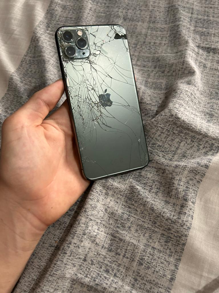 iPhone 11 128GB - Gebarsten maar volledig functioneel, Telecommunicatie, Mobiele telefoons | Apple iPhone, Zonder simlock, Zonder abonnement