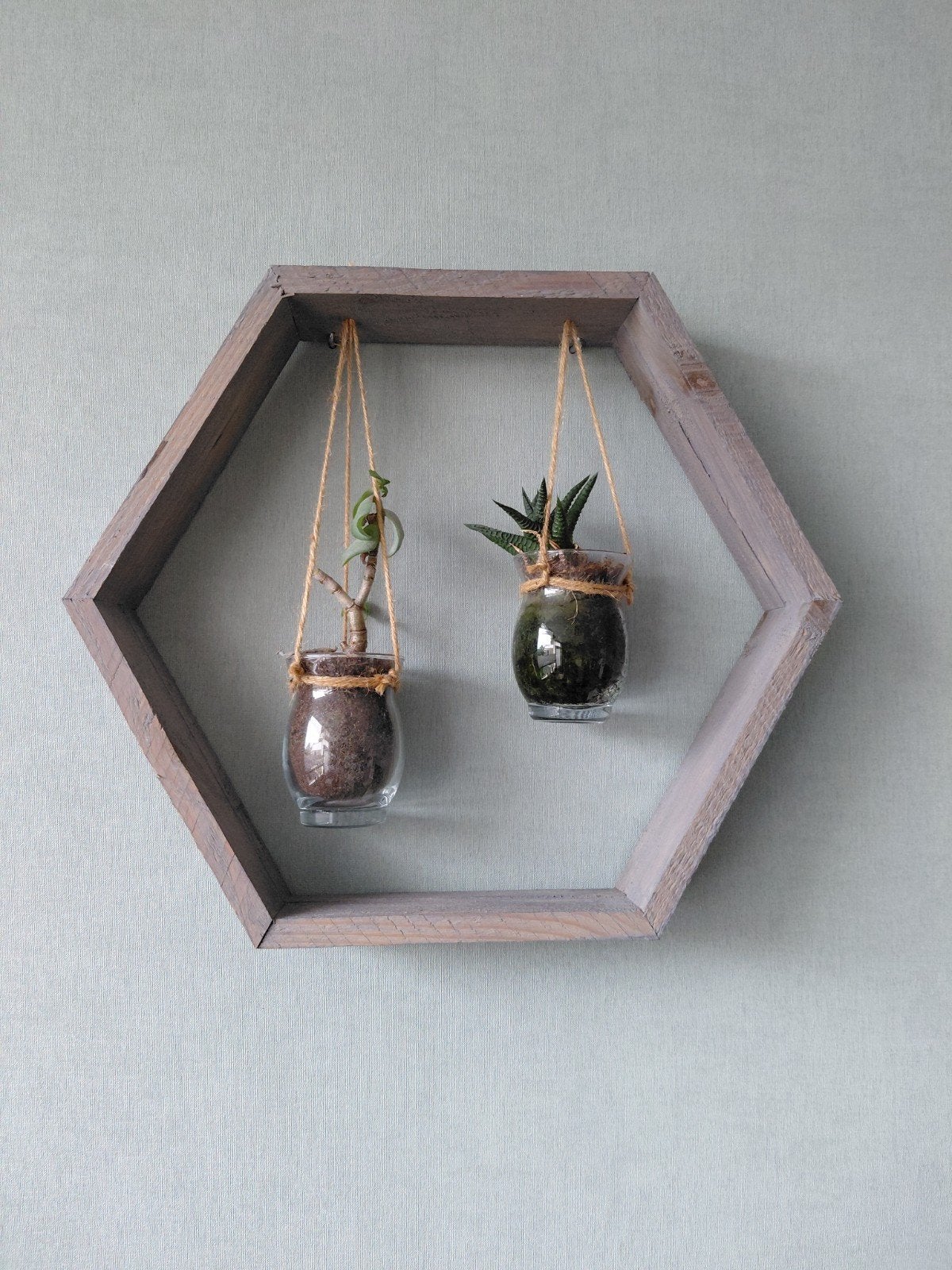 Wanddecoratie hexagon 2 stuks, Ophalen, Zo goed als nieuw, Grijs, Hout