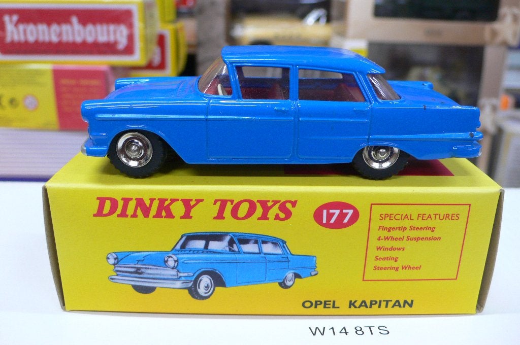 opel kapitein dinky toys/atlas #177 1/43 -doosje licht verkl, Verzenden, Zo goed als nieuw, Auto, Dinky Toys