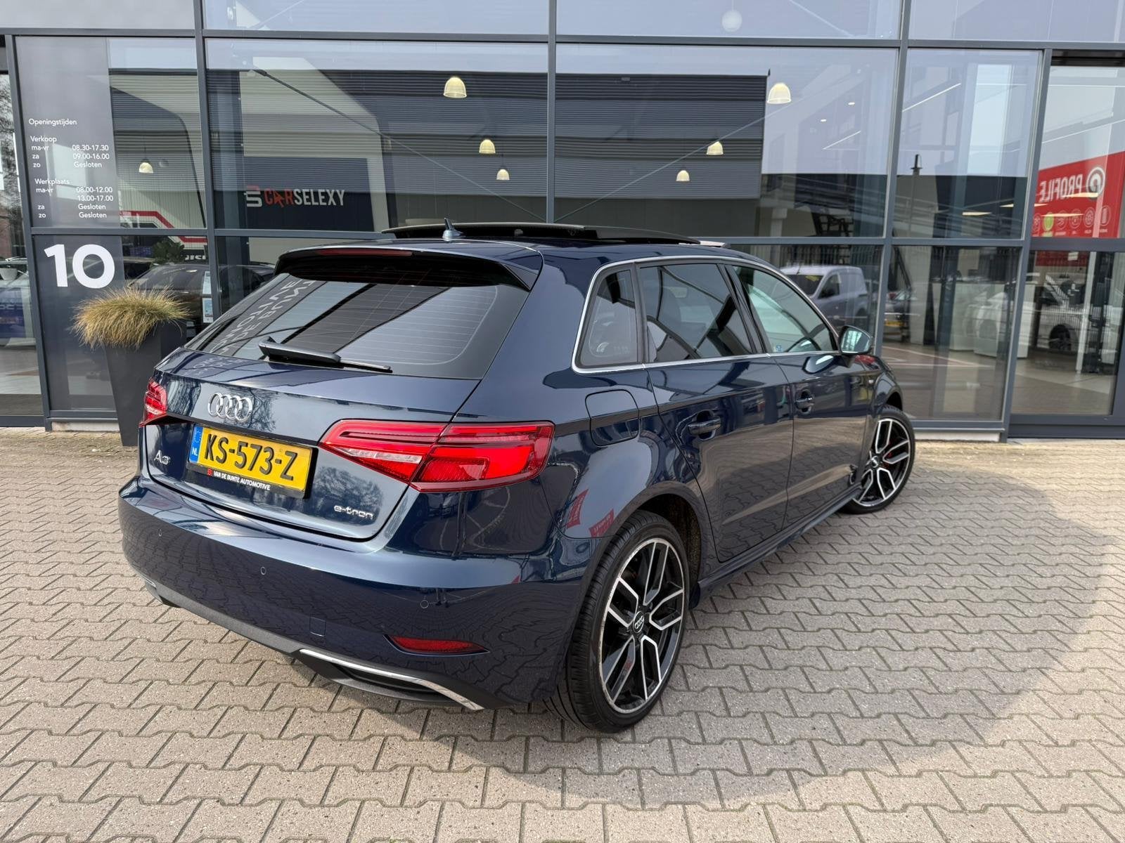 Audi A3 Sportback 1.4 e-tron Pro Line Plus *Schuif-/Kantelda, Stof, Gebruikt, 4 cilinders, Blauw