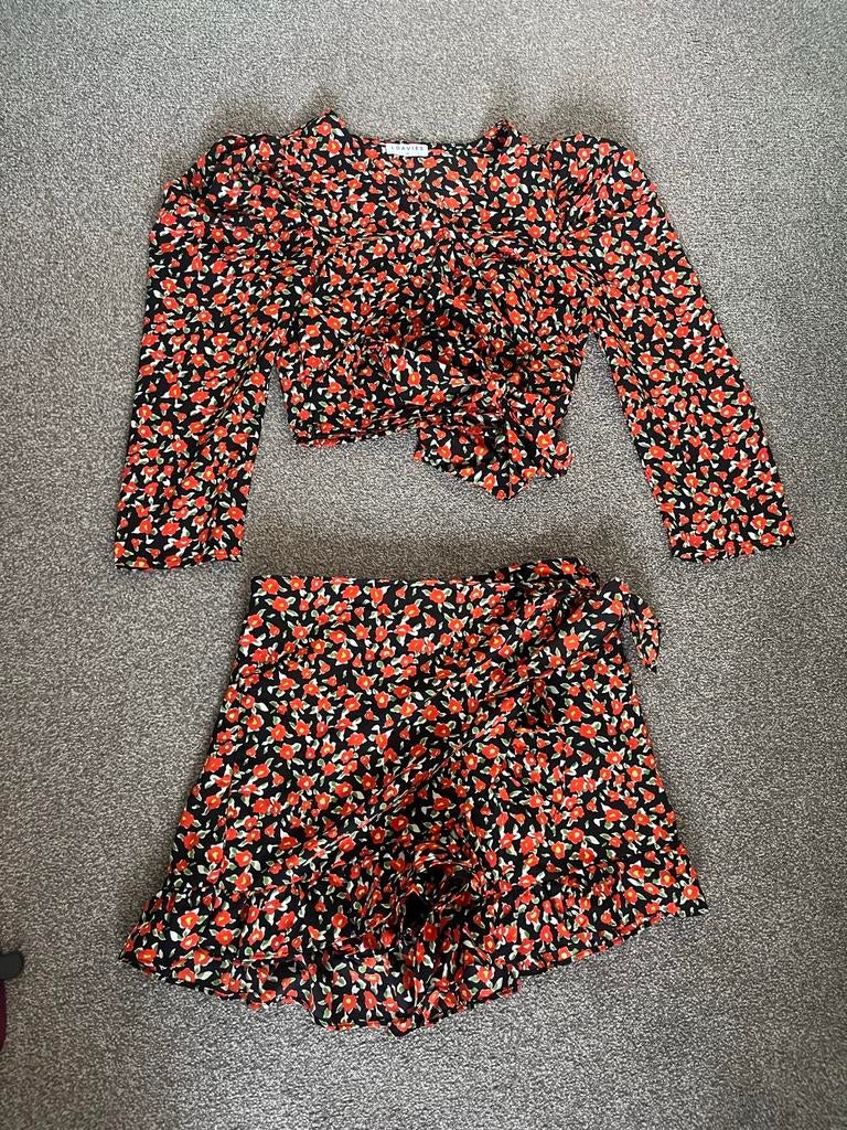 Loavies bloemenprint setje (top en broekrok), Zwart, Ophalen of Verzenden, Zo goed als nieuw, Maat 34 (XS) of kleiner