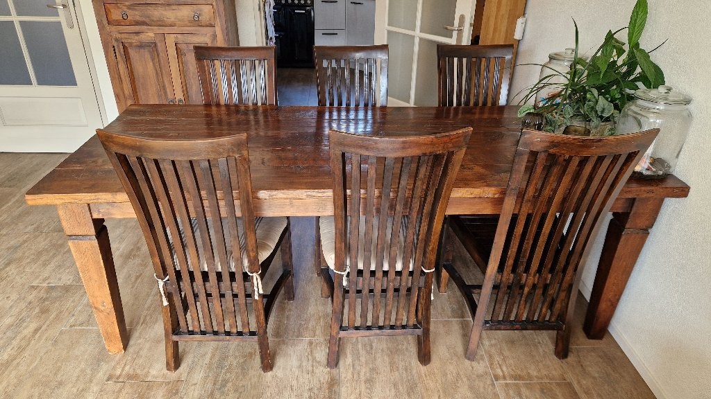 Robuuste houten eetkamertafel plus stoelen, Huis en Inrichting, Ophalen, Gebruikt, Teakhout, 200 cm of meer