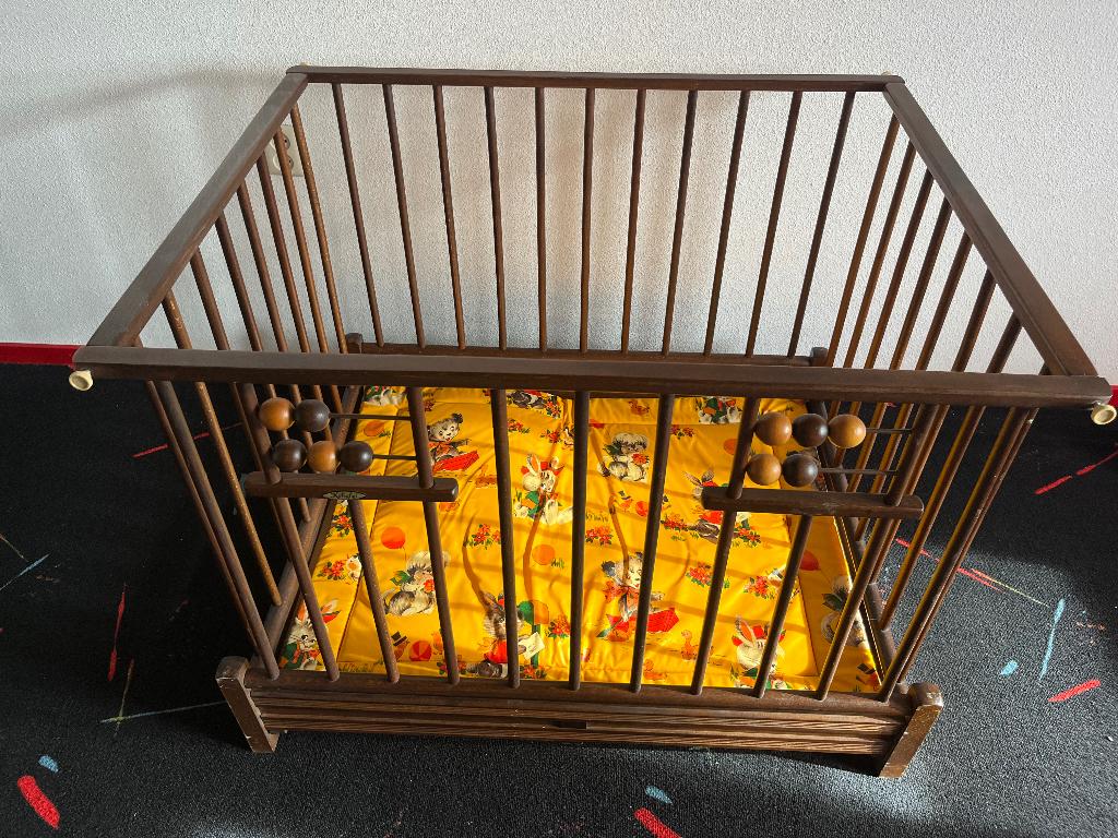 Kinderbox -vintage-, Kinderen en Baby's, Boxen, Ophalen, Gebruikt, Vierkant, Boxkleed
