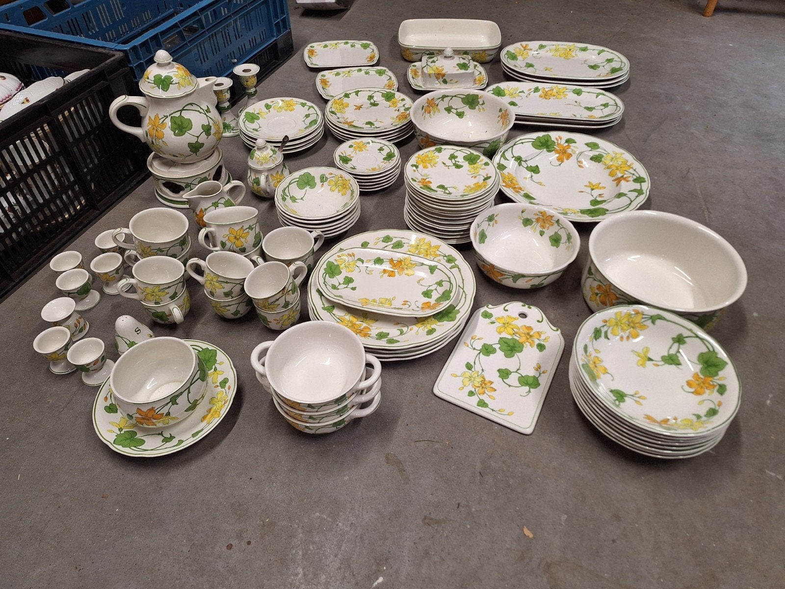 villeroy en boch geranium servies, Ophalen