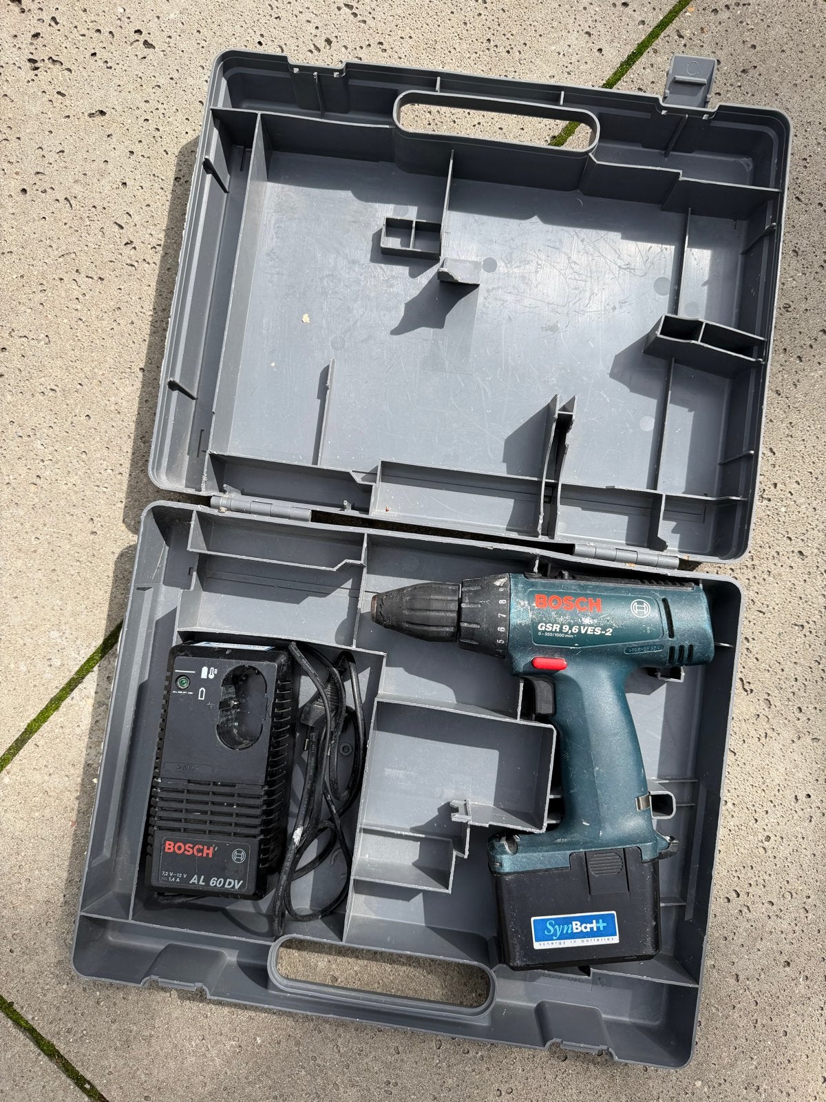 Bosch GSR 9,6 VES-2 Accuboormachine (defecte accu), Ophalen of Verzenden, Gebruikt, Boor- en Schroefmachine