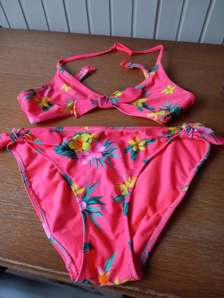 Bikini maat 146/152, Bikiniset, Meisje, Ophalen of Verzenden, Zo goed als nieuw