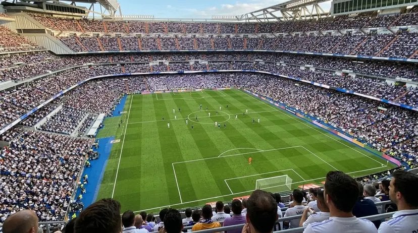2 Tickets Real Madrid - Sevilla 18/10, Losse kaart, Twee personen, Oktober, Buitenland