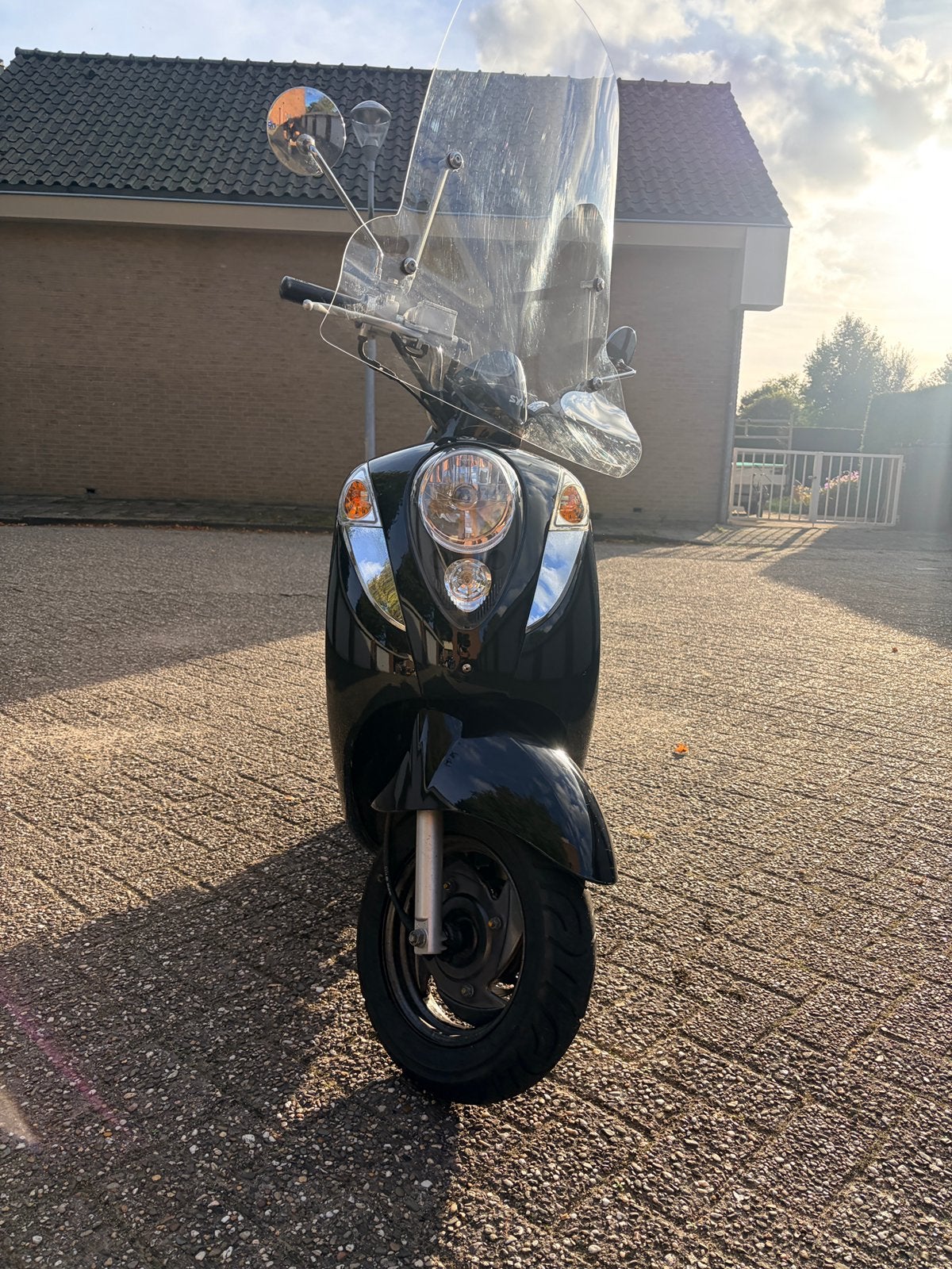Sym mio, Fietsen en Brommers, Gebruikt, Benzine, 50 cc, Maximaal 25 km/u