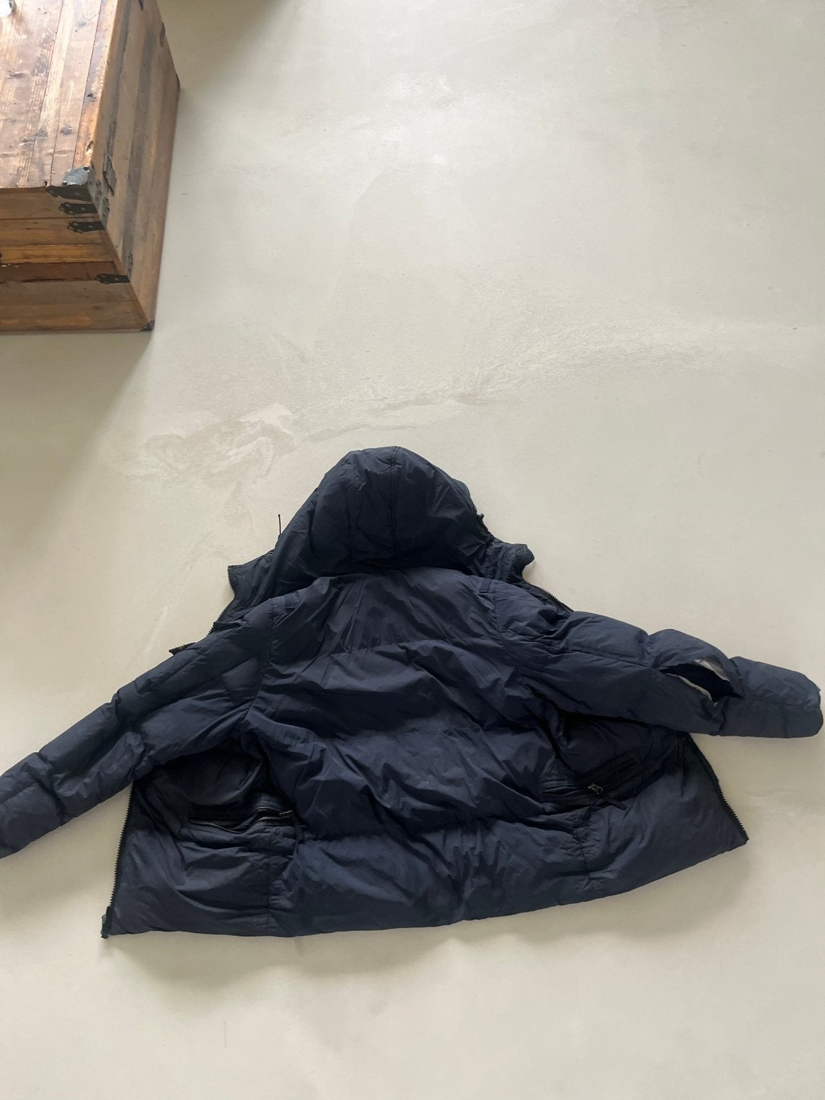Stone island jas donkerblauw (mouw stuk moet genaaid worden), Kleding | Heren, Ophalen, Maat 48/50 (M), Blauw