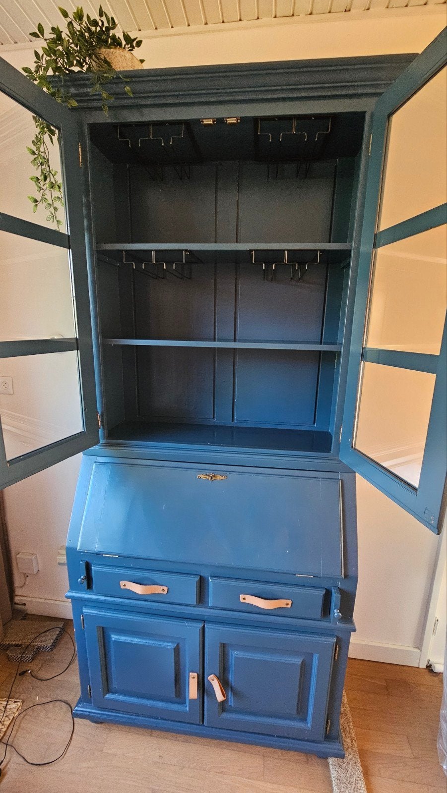 Prachtig blauwe vitrinekast en secretaire, Ophalen, 25 tot 50 cm, 50 tot 100 cm, Minder dan 100 cm
