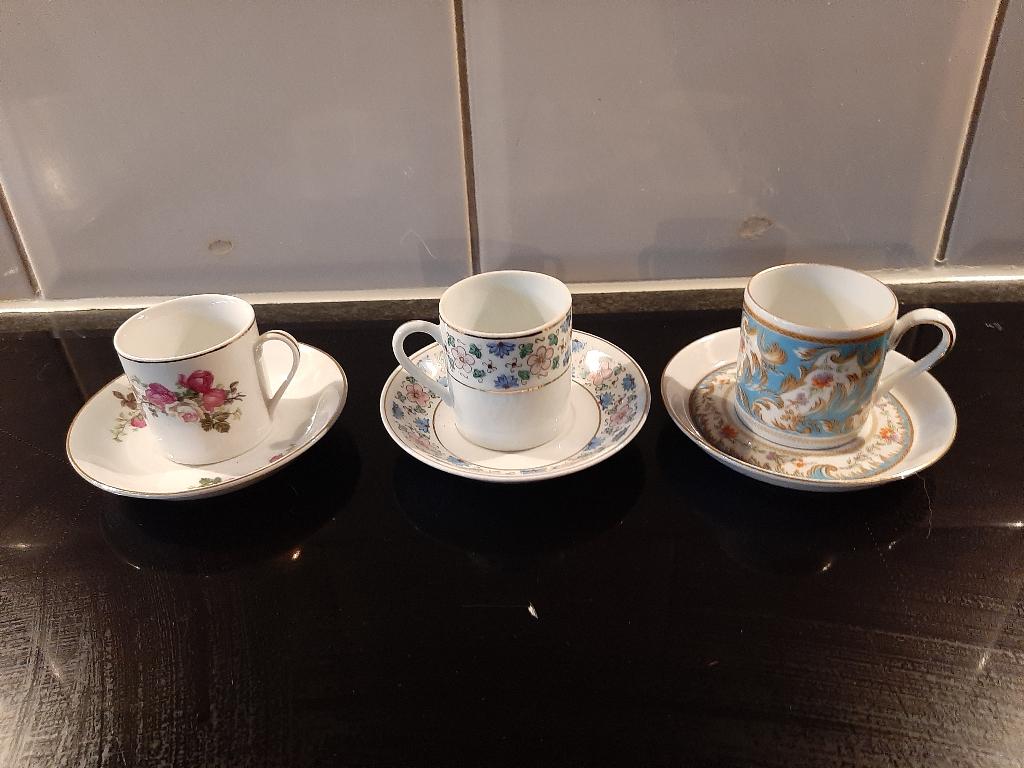 Vintage mini kopjes met schotel, Ophalen of Verzenden