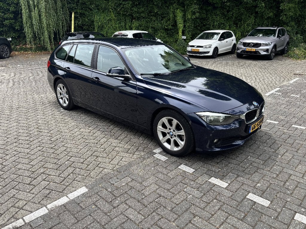 BMW 3-Serie 316i 136pk Aut 2015 Blauw, Auto's, Automaat, Zwart, 4 cilinders, Blauw