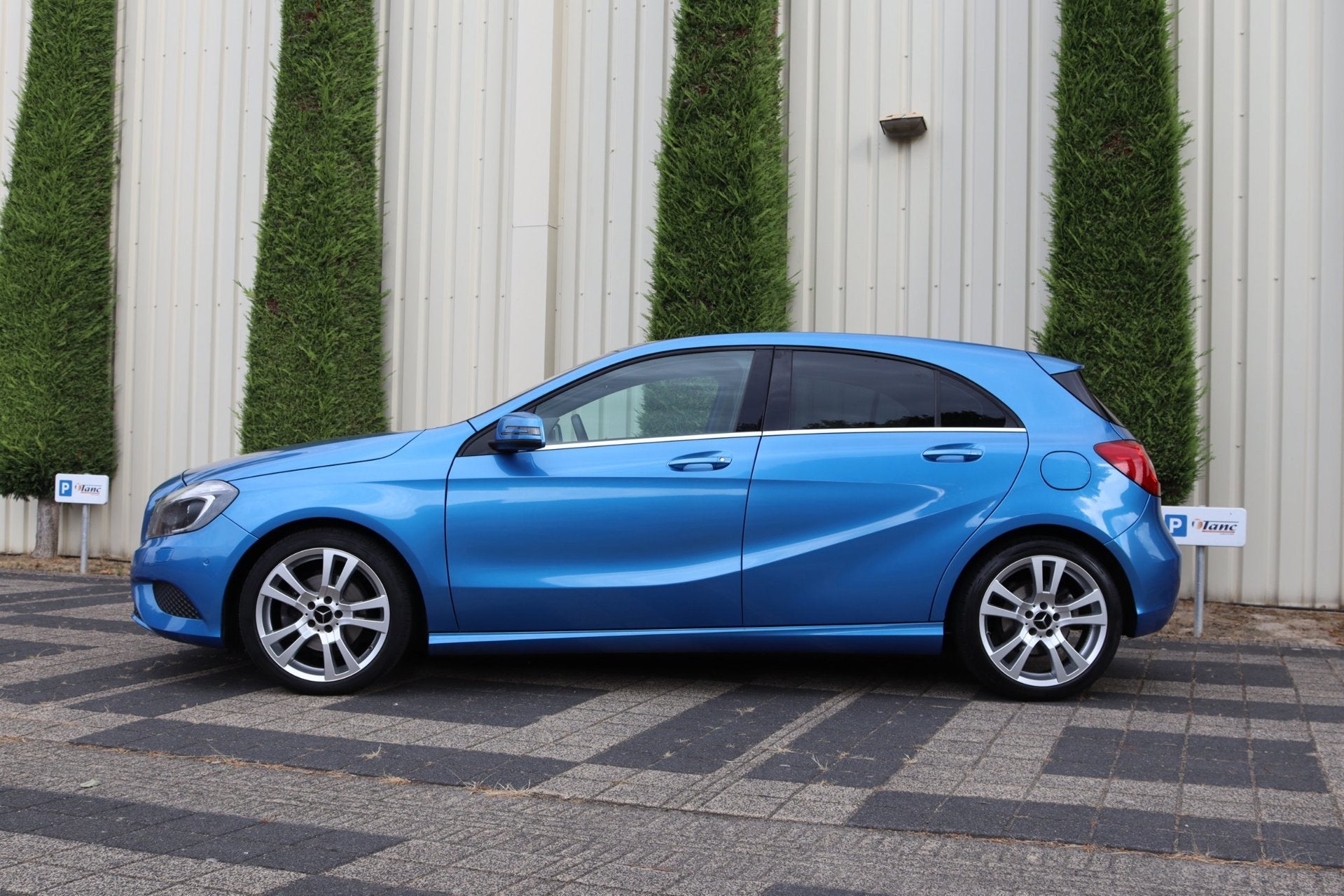 Mercedes-Benz A-klasse 180 Prestige Navi, Cam, Panoramdak, Voorwielaandrijving, Gebruikt, 4 cilinders, Blauw