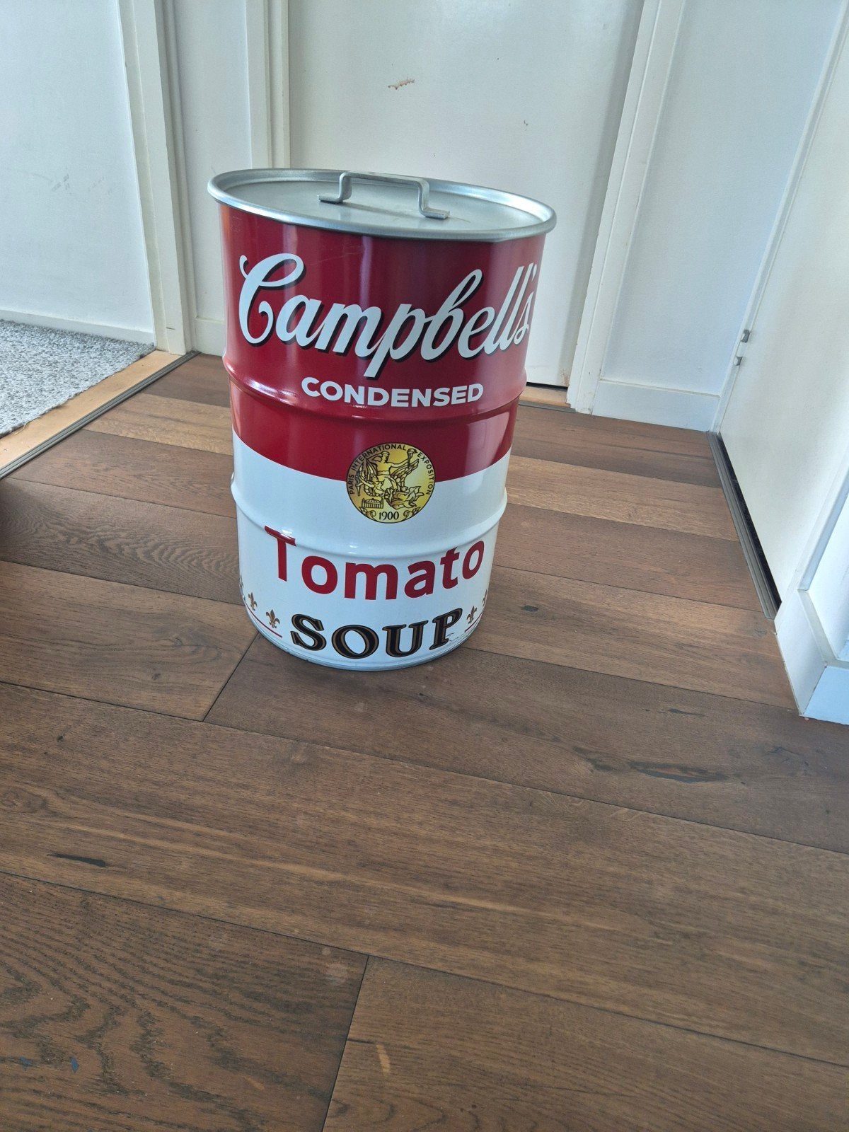 Campbell's Tomato Soup Vuilnisbak, Ophalen, Gebruikt