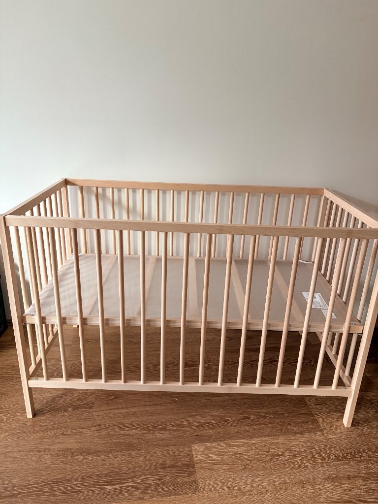 Singlar Ikea babybed ledikant gloednieuw, Kinderen en Baby's, Ophalen, Nieuw, Ledikant