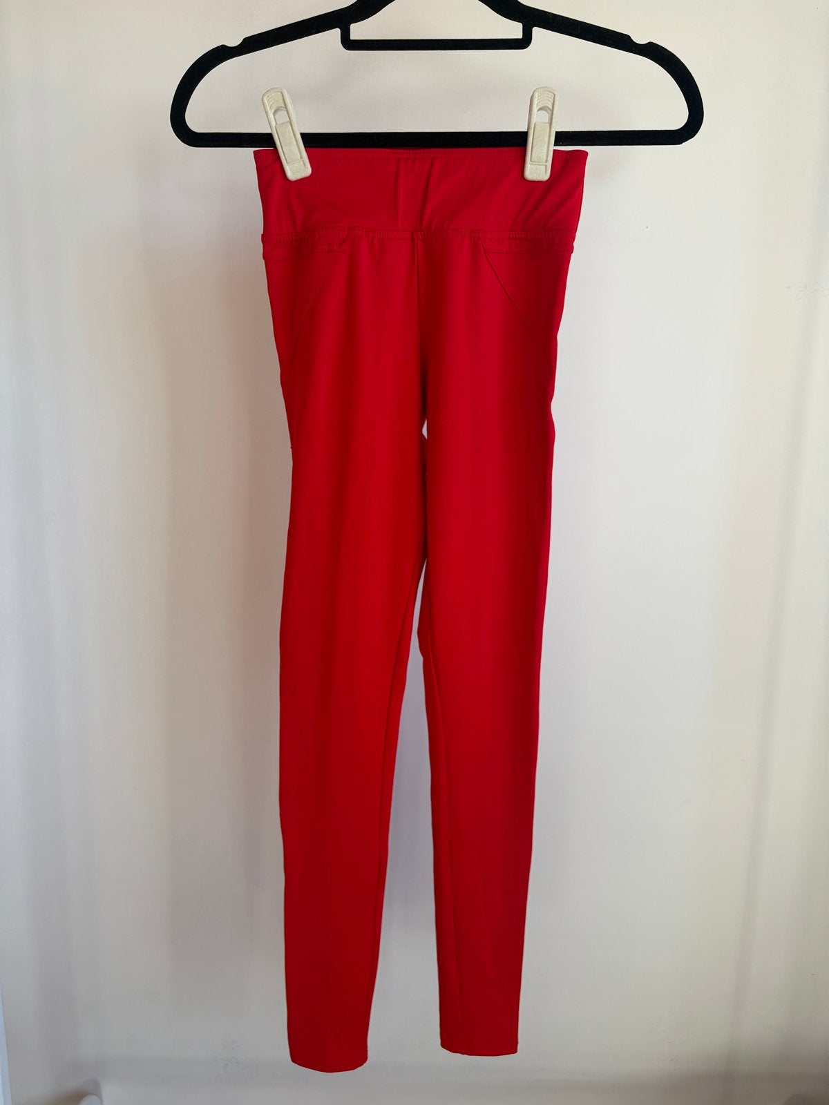 Rode push-up leggings - Nieuw (XS/S), Kleding | Dames, Leggings, Maillots en Panty's, Legging, Nieuw, Overige maten, Ophalen of Verzenden