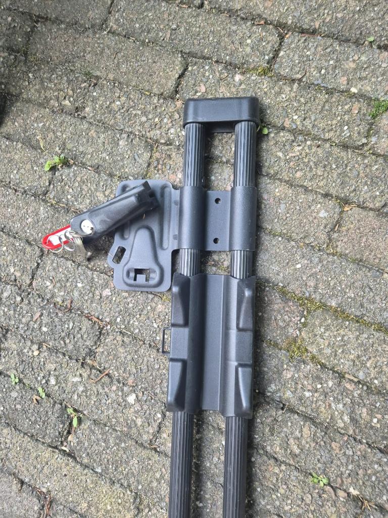 dak fietsendrager Thule, Auto diversen, Fietsendragers, Ophalen, 2 fietsen, Zo goed als nieuw, Dakdrager