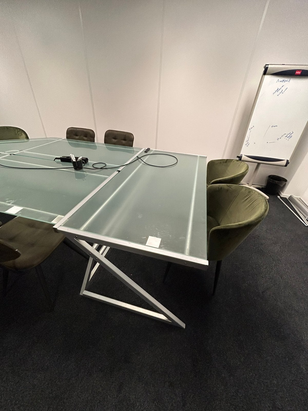 Glazen tafel, Ophalen, Tot twee personen, 50 tot 100 cm, 150 tot 200 cm