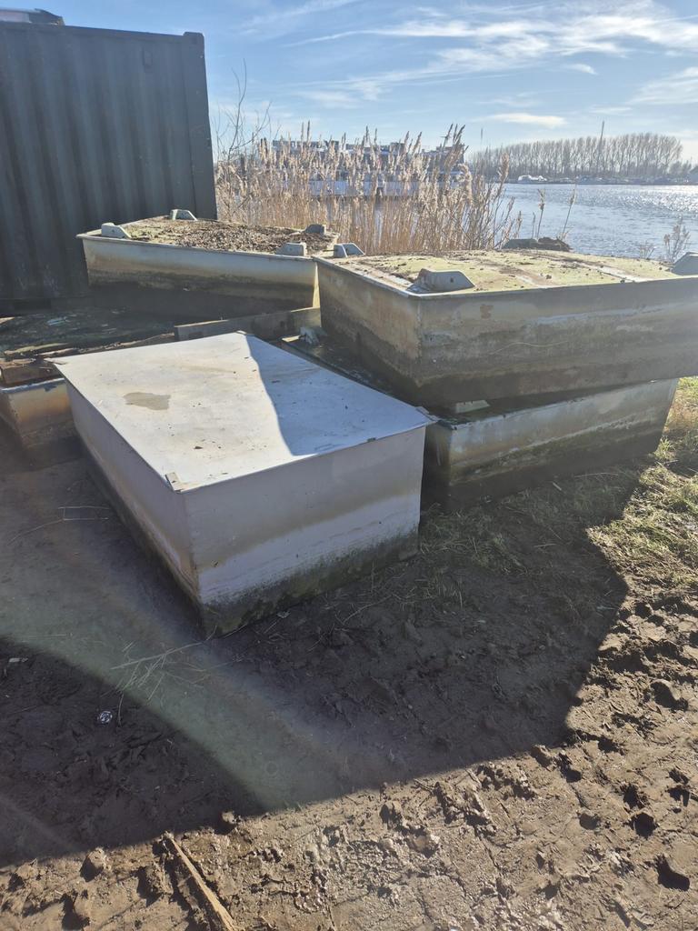 Polyester drijvers voor steiger - Diverse maten, Ophalen of Verzenden, Gebruikt, Overige typen, Zeilboot of Motorboot