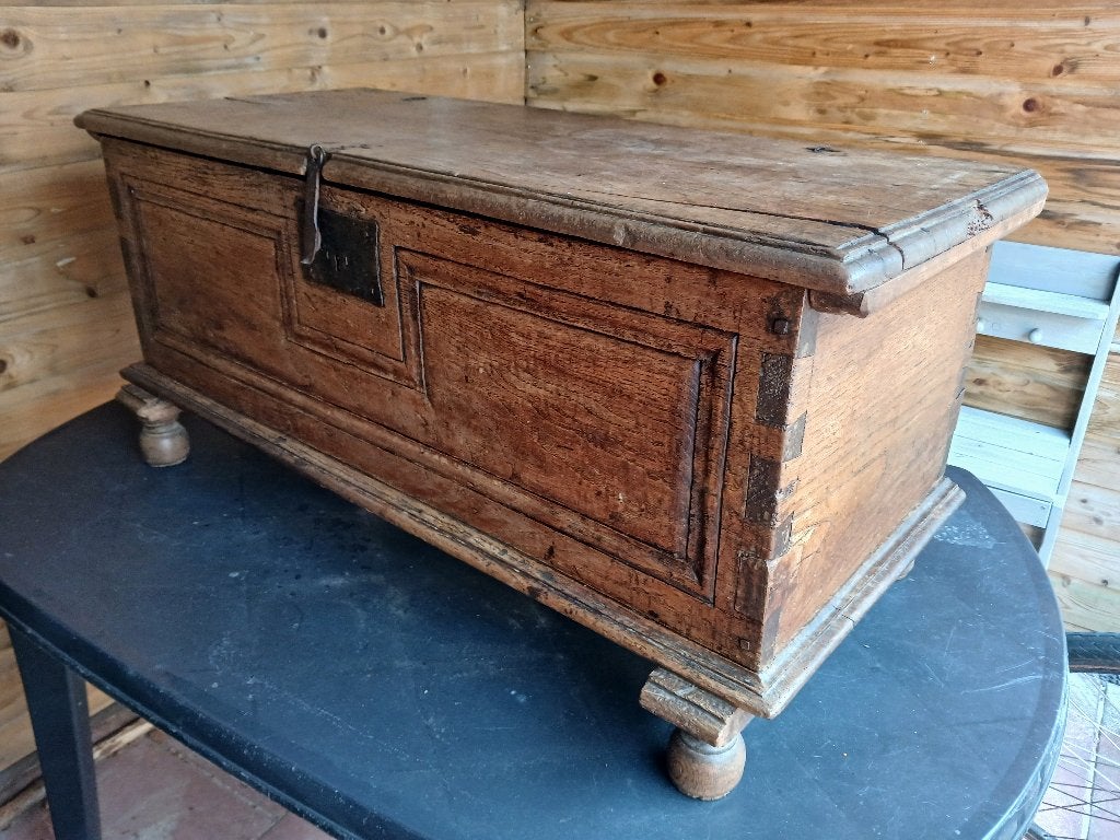 Oude dekenkist, Ophalen