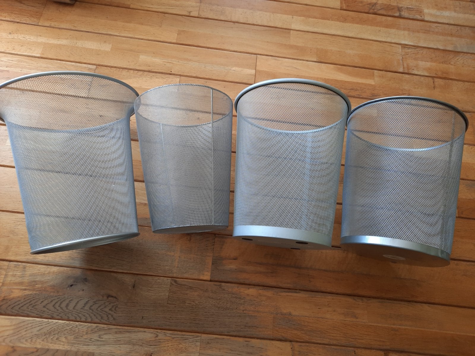 Set van 4 metalen prullenbakken/opbergmanden, 10 tot 20 liter, Ophalen of Verzenden, Gebruikt, Metaal
