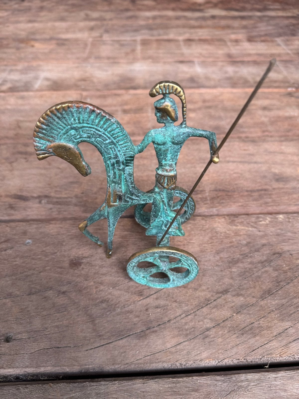 Koperen beeldje Achilles op strijdwagen, 16 cm hoog, Antiek en Kunst, Ophalen, Minder dan 20 cm, Gepatineerd, Beeld