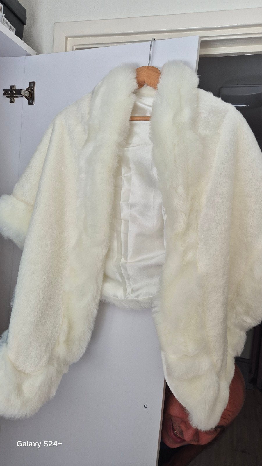 Witte Faux Fur Bolero Bruidsjasje, Kleding | Dames, Wit, Ophalen of Verzenden, Accessoires, Onbekend