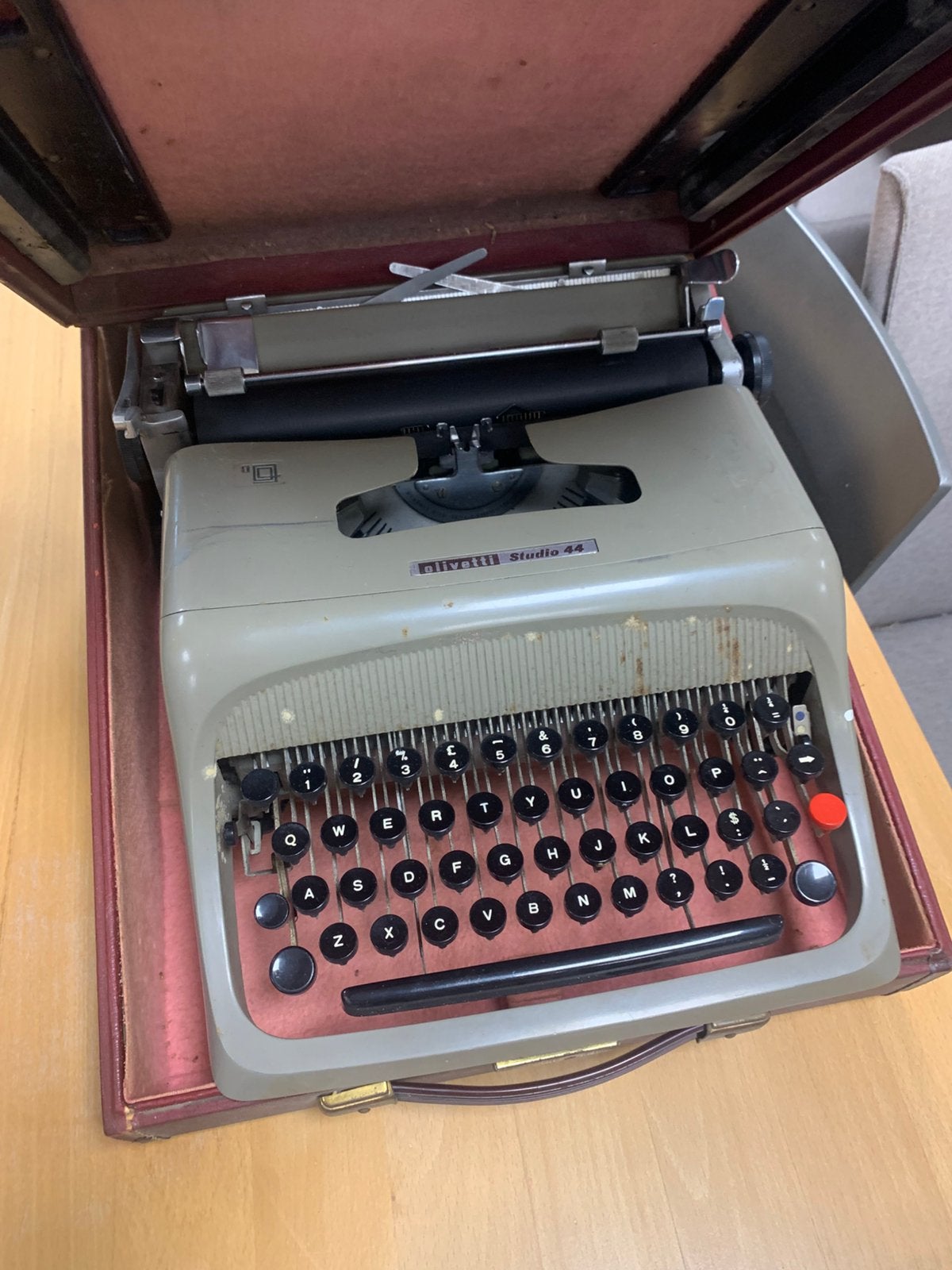 Olivetti Studio 44 typemachine., Diversen, Ophalen of Verzenden, Zo goed als nieuw