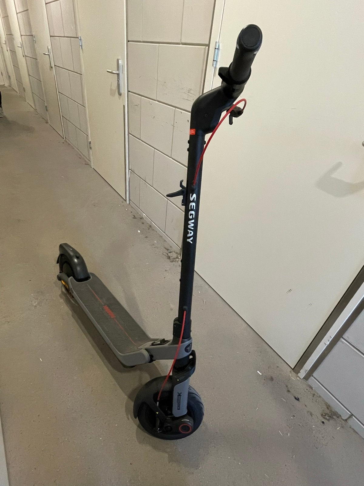 Segway Ninebot Kickscooter E3 Pro, Fietsen en Brommers, Ophalen, Zo goed als nieuw, Elektrische step (E-scooter)