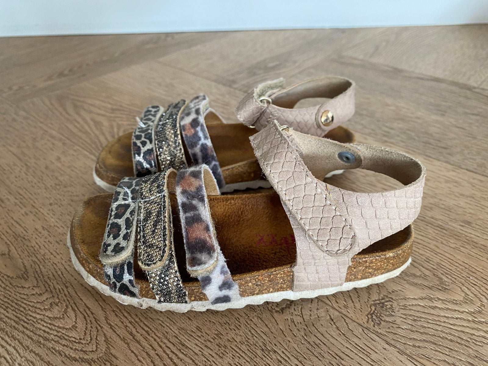 Meisjes Develab sandalen maat 26, Gebruikt, Meisje, Overige typen, Ophalen of Verzenden