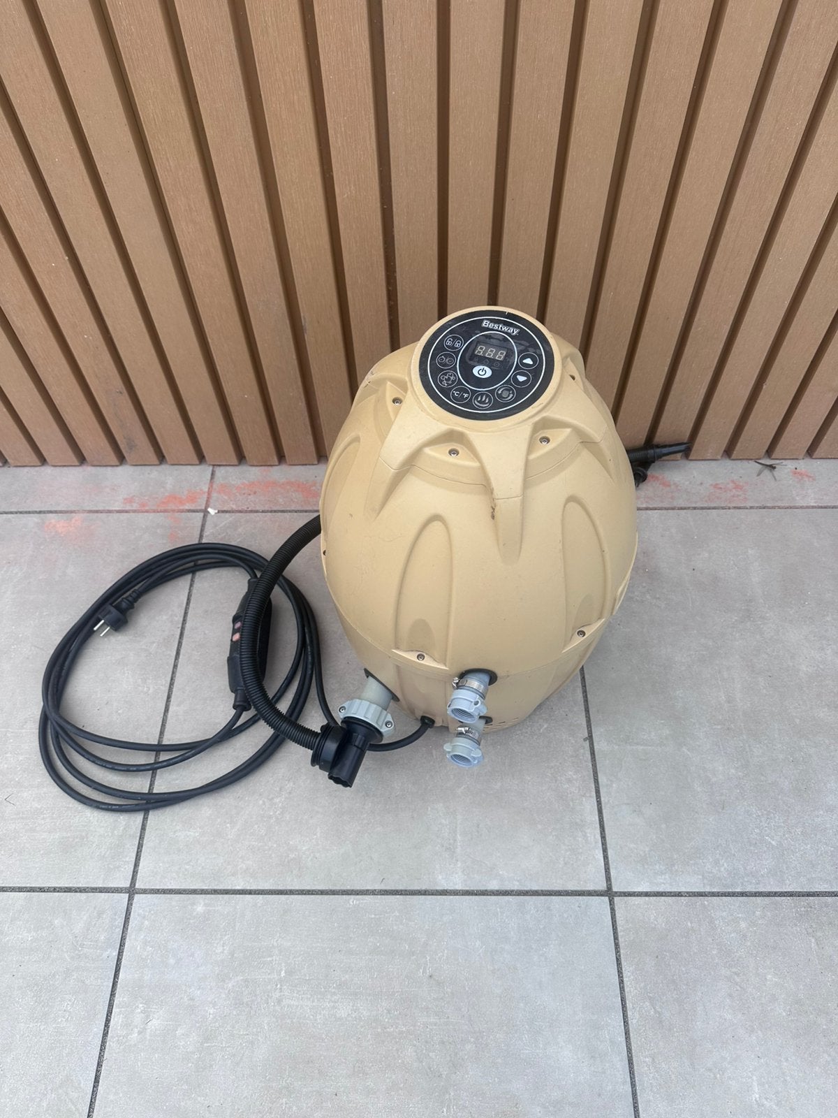 Goedwerkende Bestway/ Lay-Z-Spa jacuzzi pomp, Tuin en Terras, Ophalen, Gebruikt
