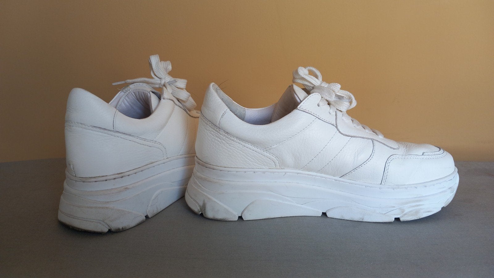 Poelman damesschoenen, mt 41 - comfortabel en stijlvol, Kleding | Dames, Schoenen, Poelman, Wit, Ophalen of Verzenden, Sneakers of Gympen