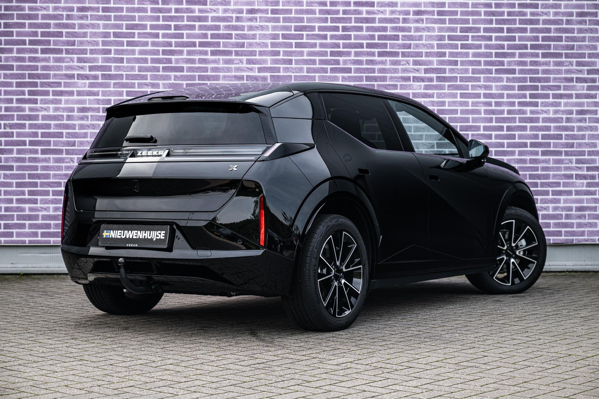ZEEKR X RWD Long Range 69 kWh | Trekhaak | Warmtepomp | Pano, Gebruikt, Zwart, Zwart, Origineel Nederlands