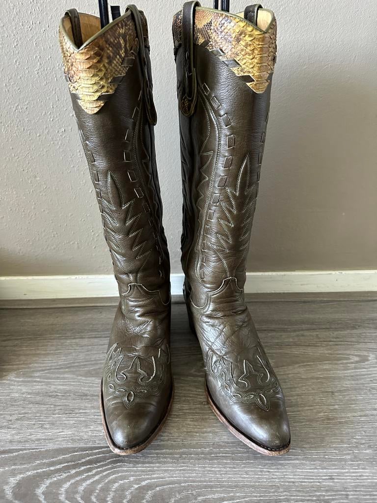 Laarzen Sendra mt 41, Kleding | Dames, Schoenen, Lage of Enkellaarzen, Ophalen of Verzenden, Zo goed als nieuw, Groen