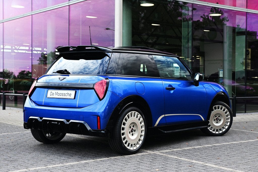 MINI Hatchback Cooper C Automaat / John Cooper Works / Pakke, Zwart, 156 pk, Leder, Bedrijf