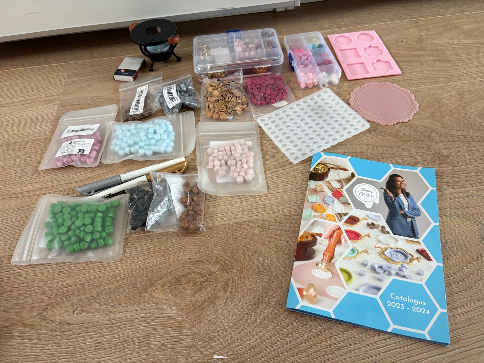 Grote complete set voor waxstempels maken, Nieuw, Meerkleurig, Ophalen of Verzenden, Overige materialen