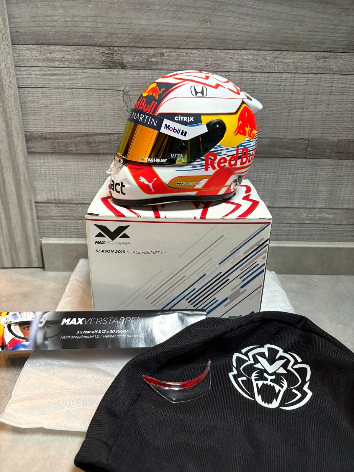1:2 2019 Season Max Verstappen, Ophalen of Verzenden, Nieuw, Formule 1