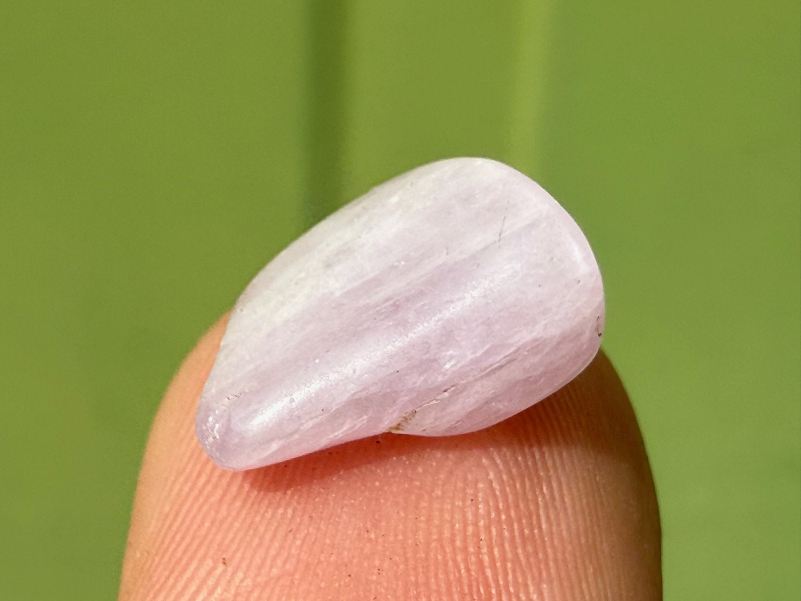 Kunziet mineralen UV Actief, Verzamelen, Mineralen en Fossielen, Ophalen of Verzenden, Mineraal