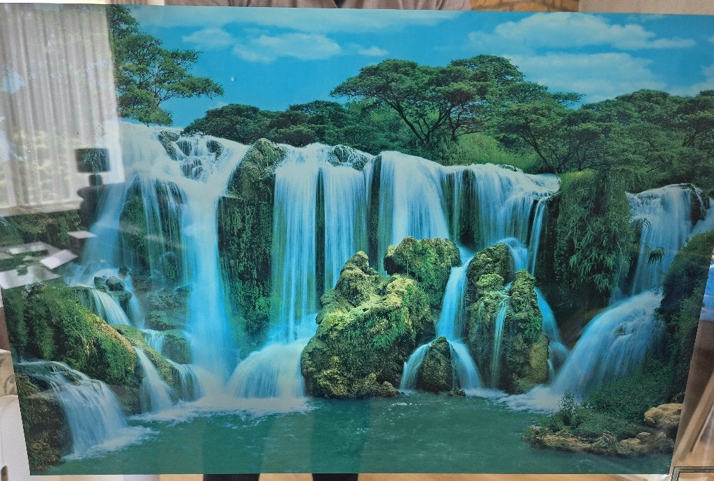 Prachtige Waterval met verlichting, Ophalen of Verzenden, Gebruikt, 50 tot 75 cm, Print