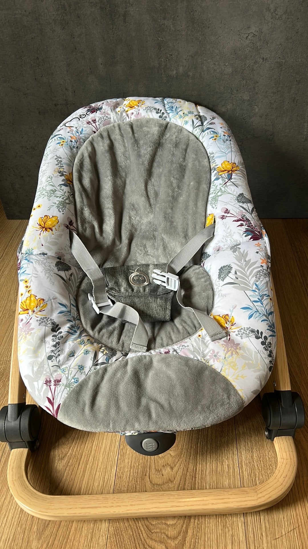 Wipstoel momi, Kinderen en Baby's, Wipstoeltjes, Ophalen, Zo goed als nieuw
